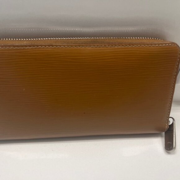 Authentic Louis Vuitton Camel Tan Brown Epi Leather Long Zip Zippy Wallet - Picture 4 of 6